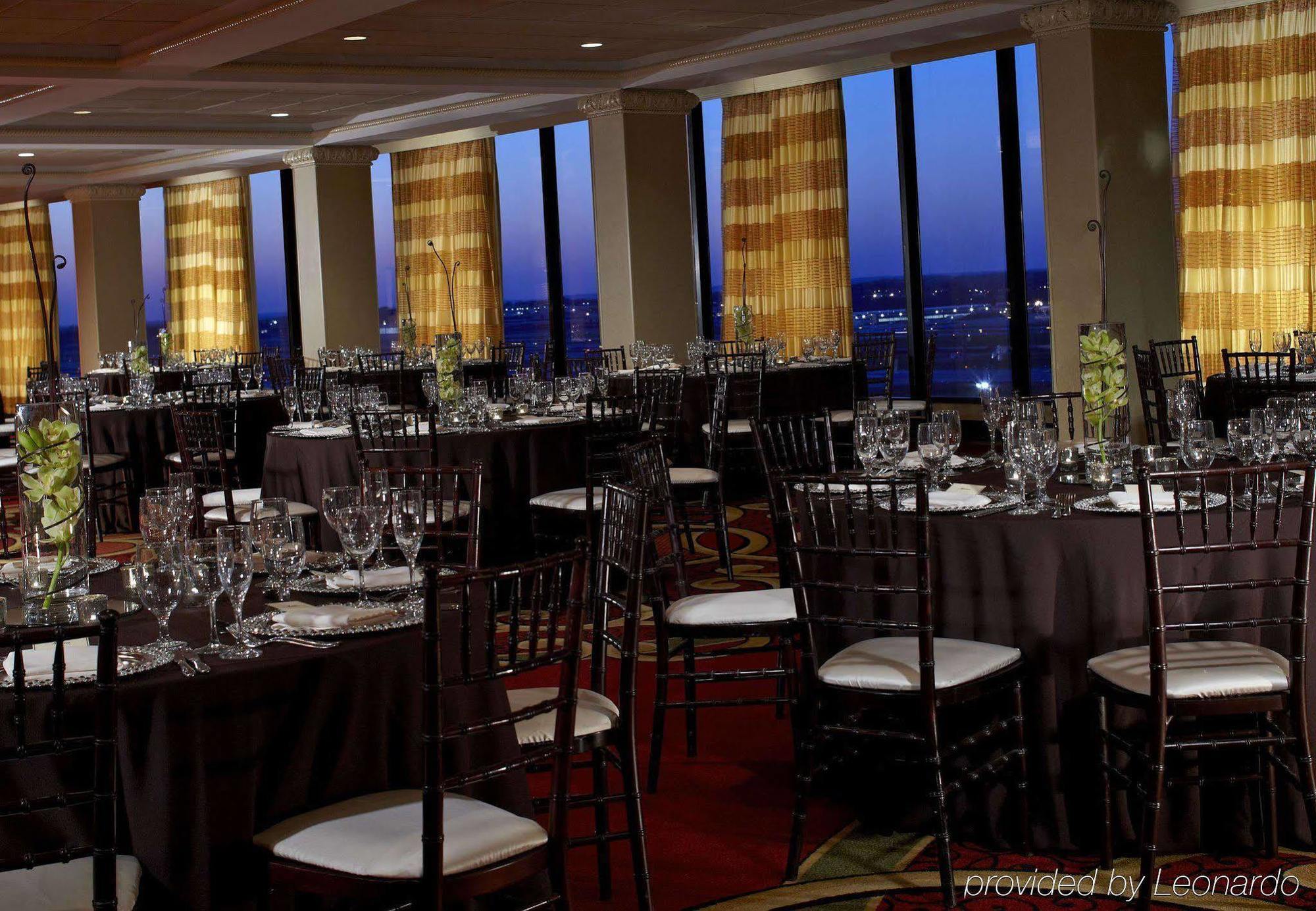 Renaissance St. Louis Airport Hotel Berkeley Fasilitas foto